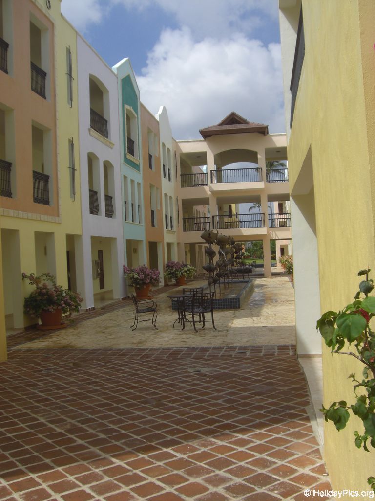 ocean-sand-quer-durchs-resort_2080