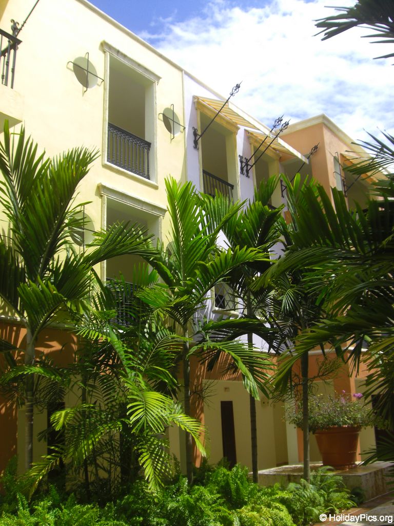 ocean-sand-quer-durchs-resort_2112