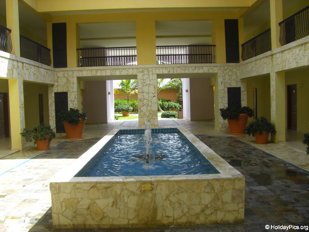ocean-sand-quer-durchs-resort_2122